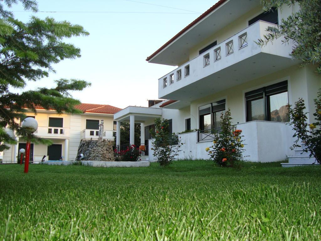 Kourtis Apartment ปารามิเธีย ภายนอก รูปภาพ